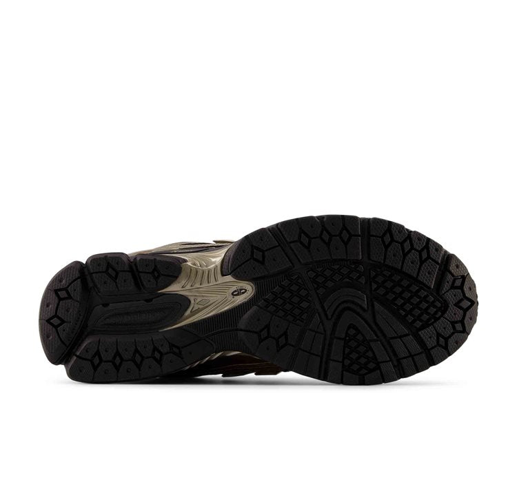 U1906RCJ / new balance / bronze