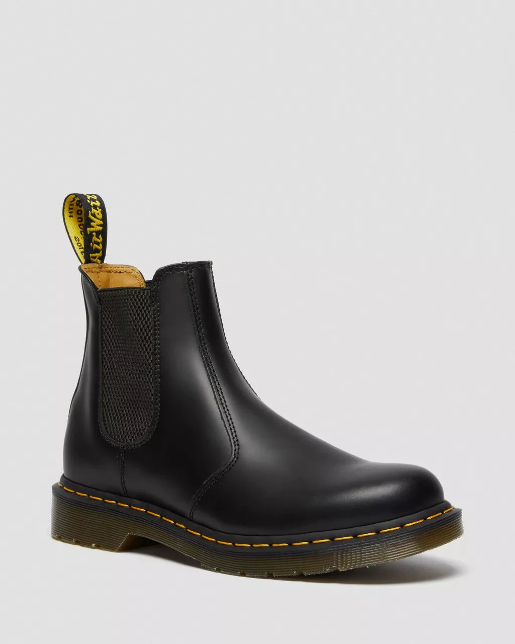 2976 YELLOW STITCH SMOOTH LEATHER CHELSEA BOOTS / Dr. MARTENS
