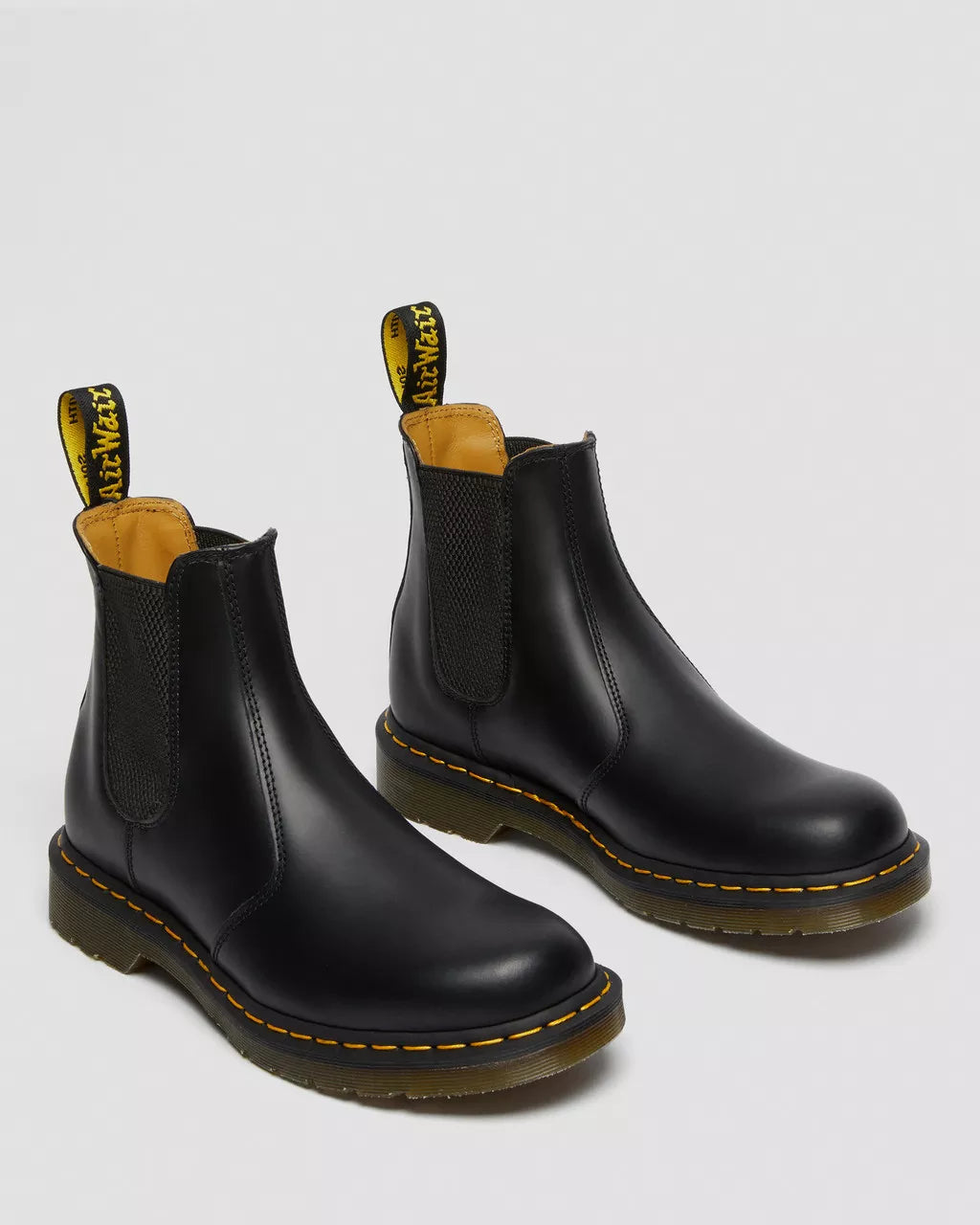2976 YELLOW STITCH SMOOTH LEATHER CHELSEA BOOTS Dr. MARTENS Spoon Clothes