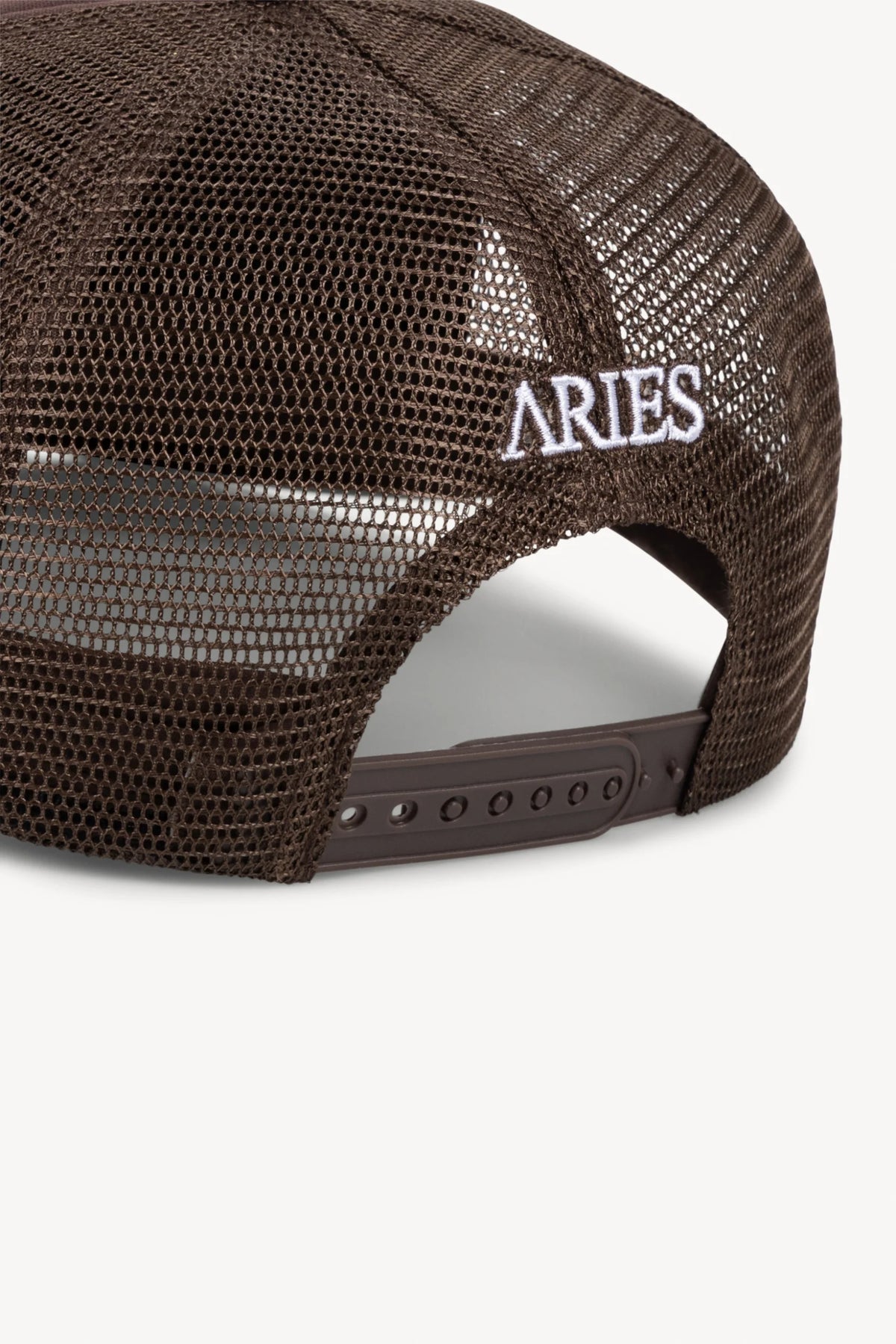 I&#39;m Not Lost.. Trucker Cap / ARIES