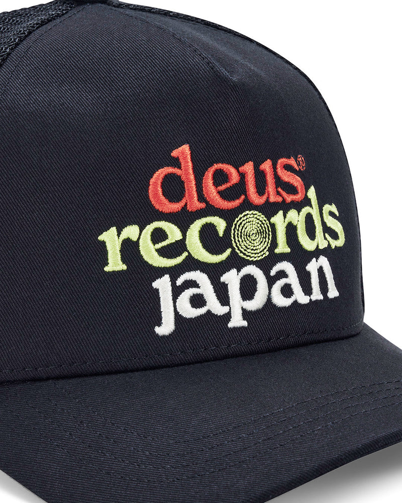 Strata Trucker / deus ex machina