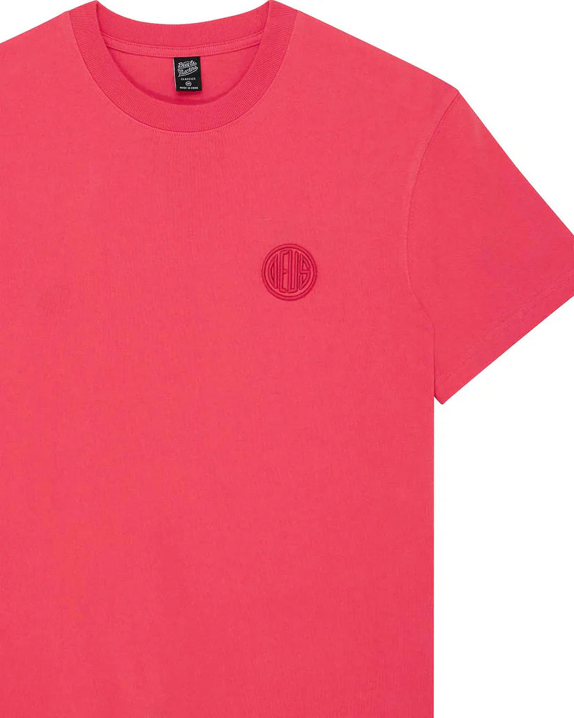 Pill Logo Tee / deus ex machina / melon red