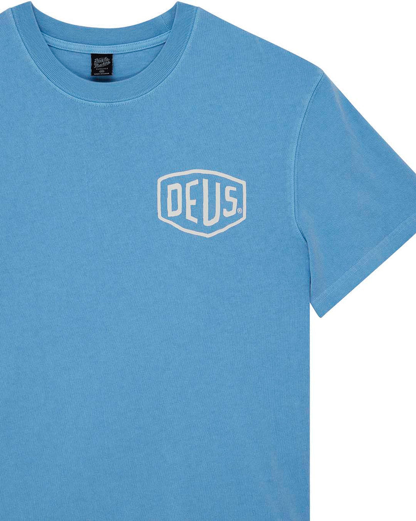 Shield Garment Dyed Tee / deus ex machina / bonnie blue