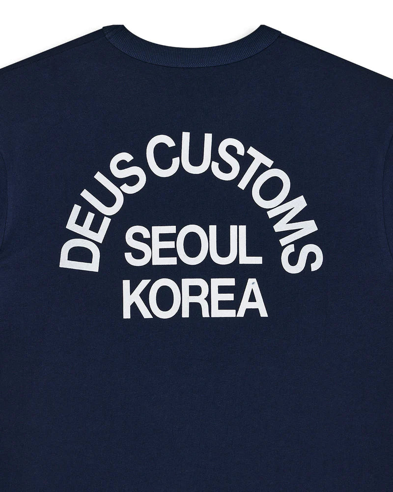 Beams Tee / DEUS EX MACHINA / NAVY