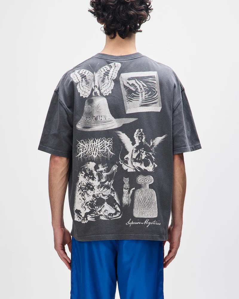 Invocation Tee / deus ex machina / anthracite