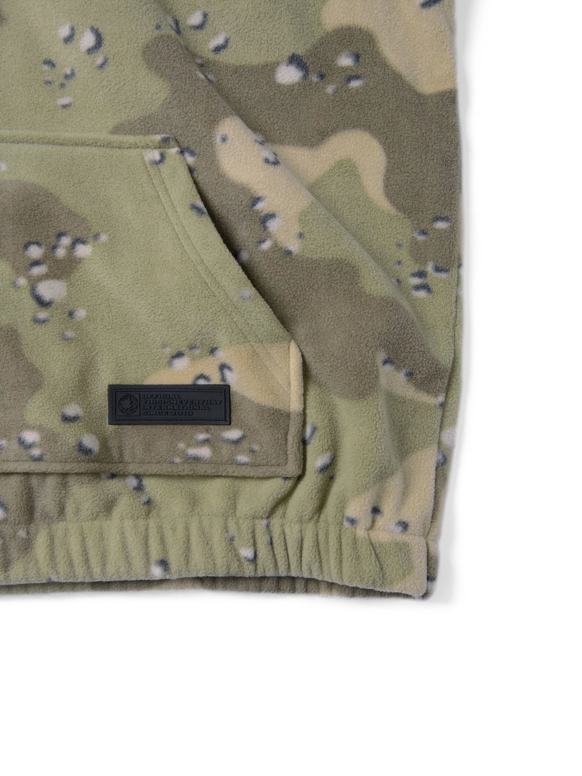 Hooded Fleece Half Zip Pullover Camo / THIS IS NEVER THAT