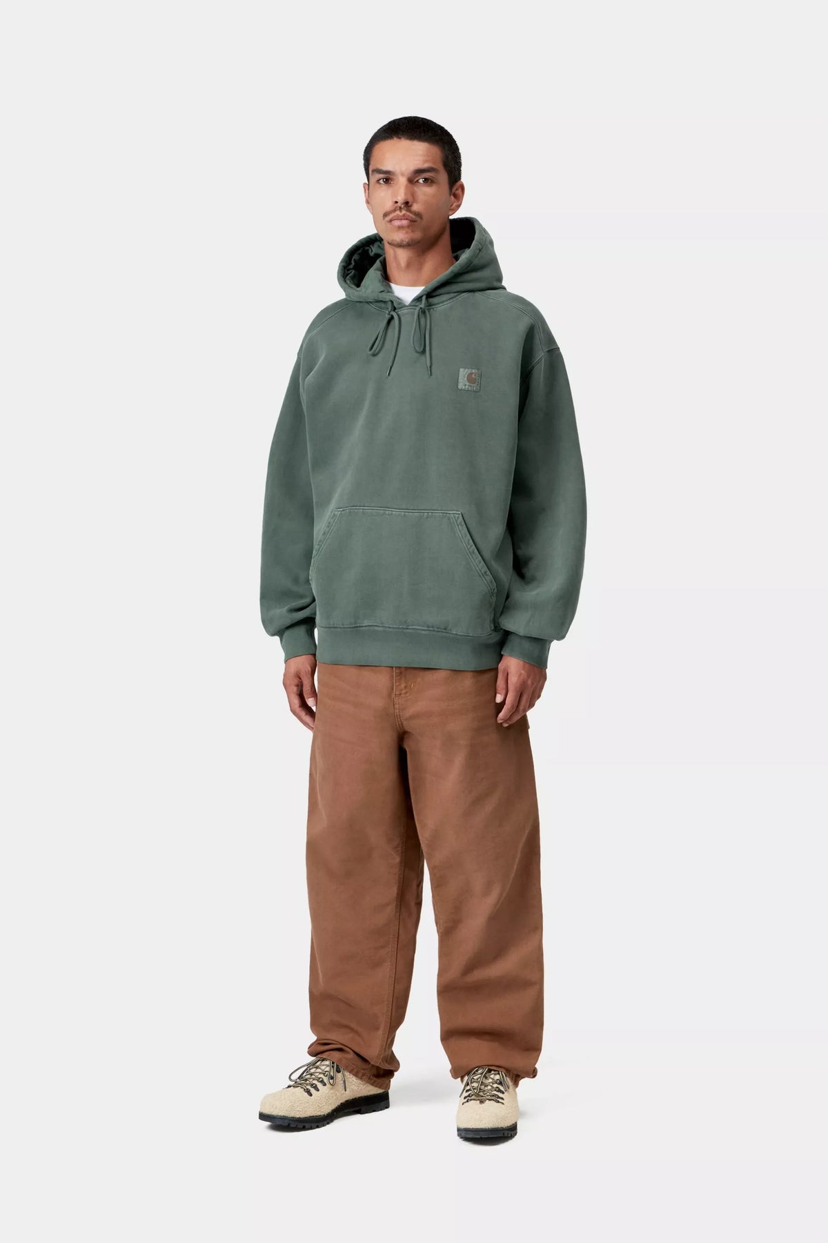 Hooded Vista Sweat / carhartt wip / Dark Scarab, Garment dyed