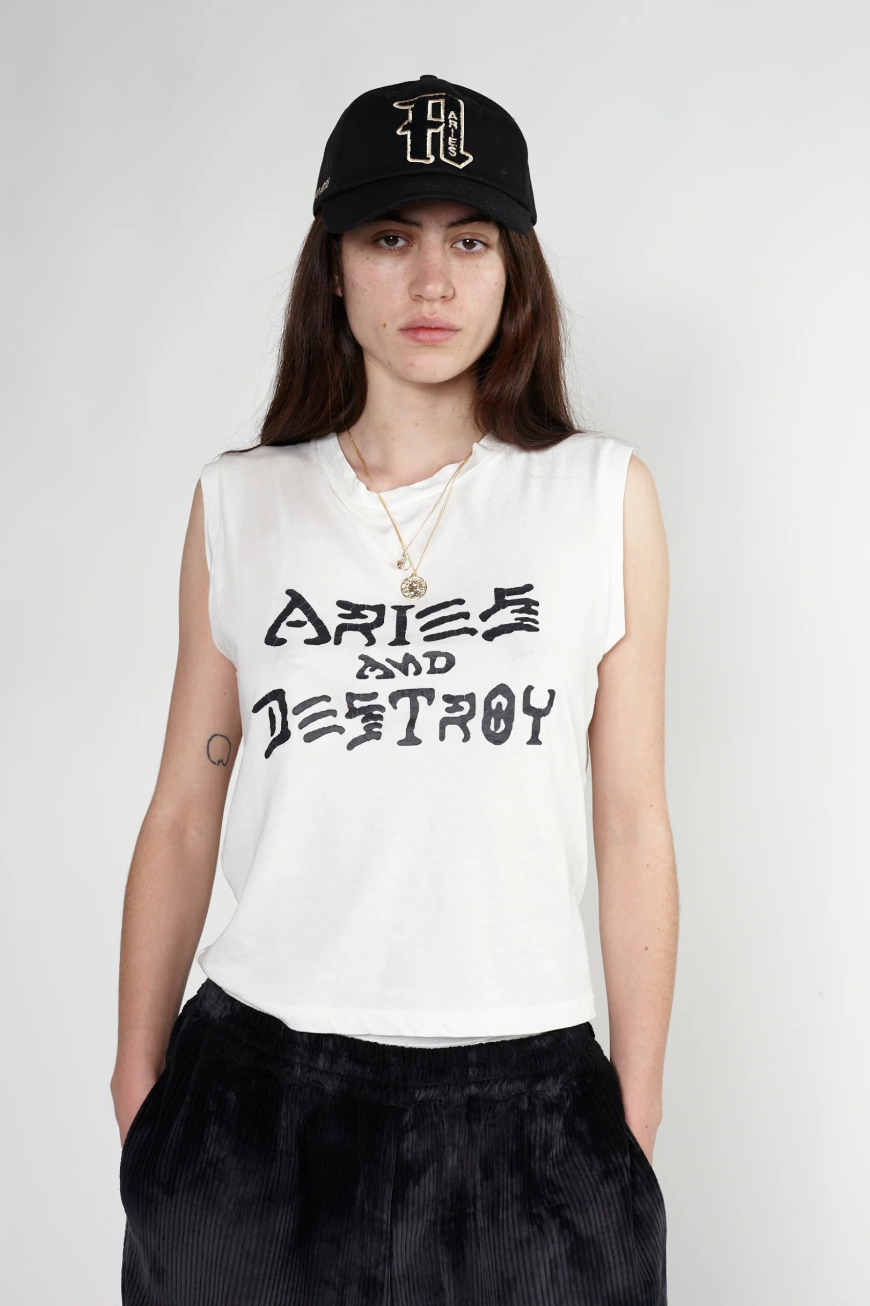 VINTAGE ARIES AND DESTROY VEST / ARIES / OFF- WHITE